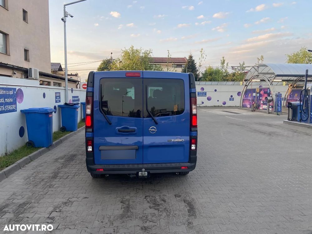 Opel Vivaro - 2