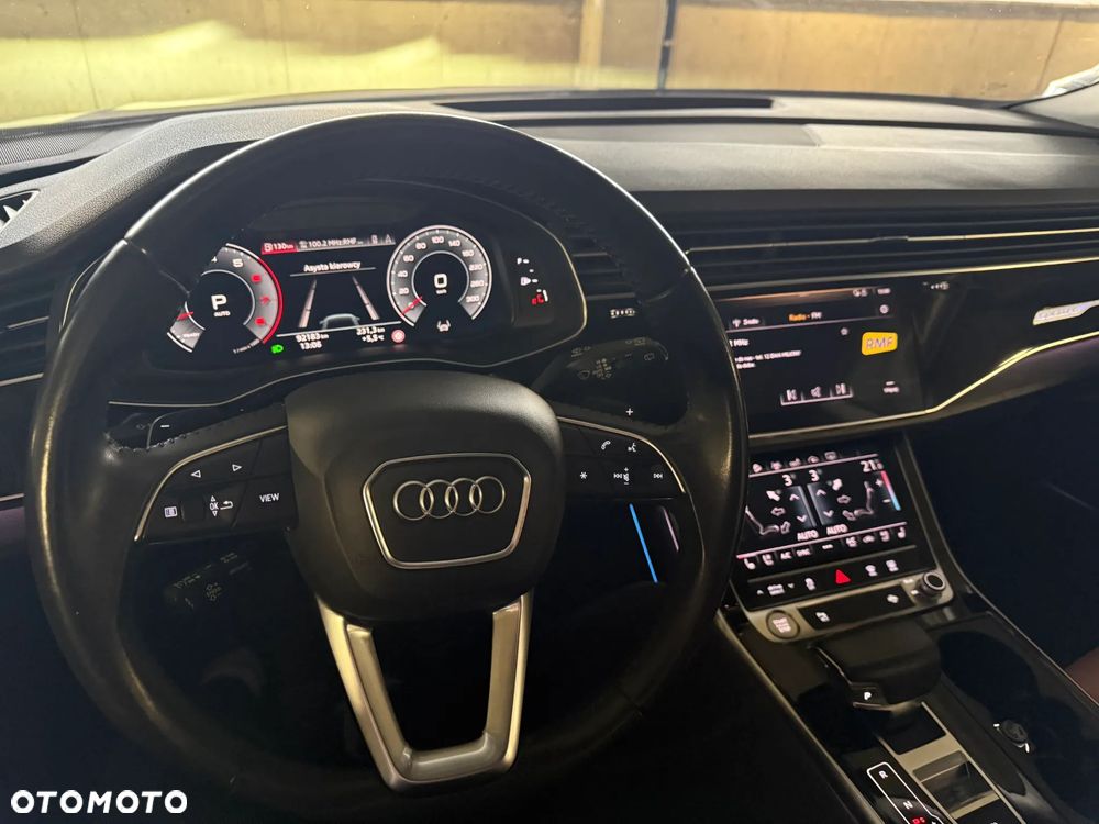 Audi Q8 - 11