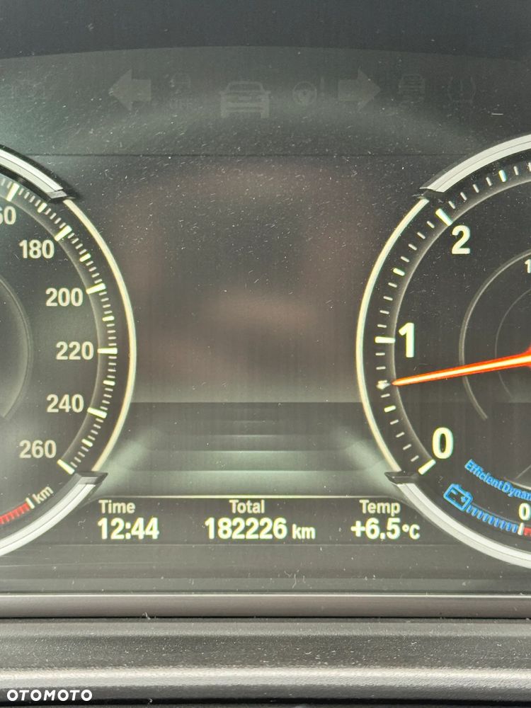 BMW Seria 5 530d xDrive - 11