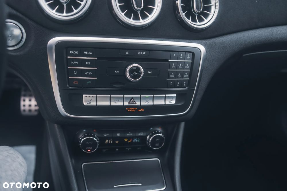 Mercedes-Benz CLA - 28