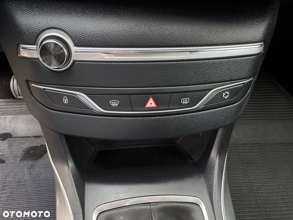 Peugeot 308 SW 1.2 PureTech GPF Active Pack S&S - 21