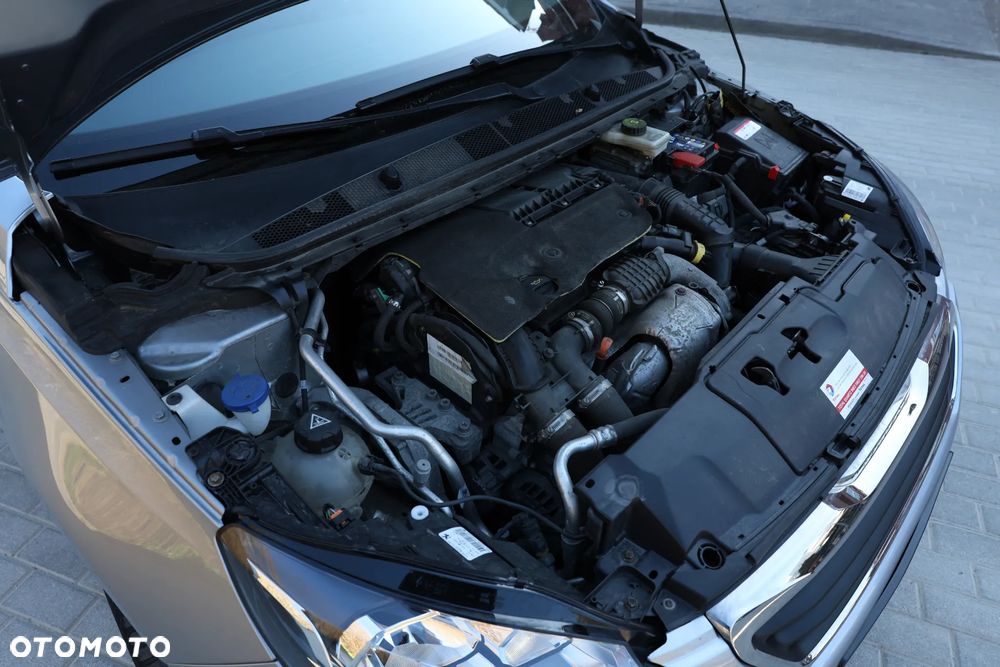 Peugeot 308 1.6 BlueHDi Allure S&S - 30