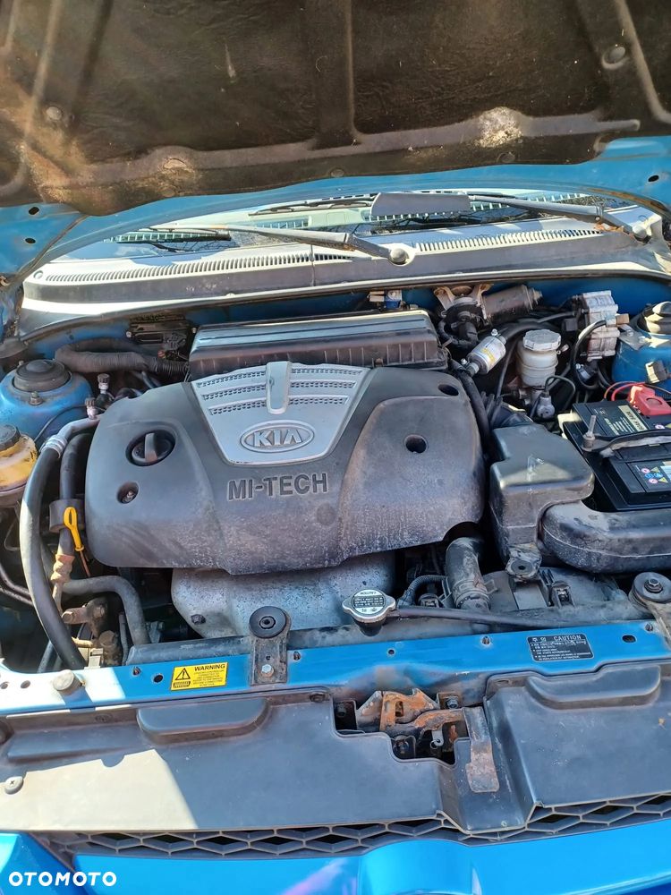 Kia Rio 1.5 GLX - 5