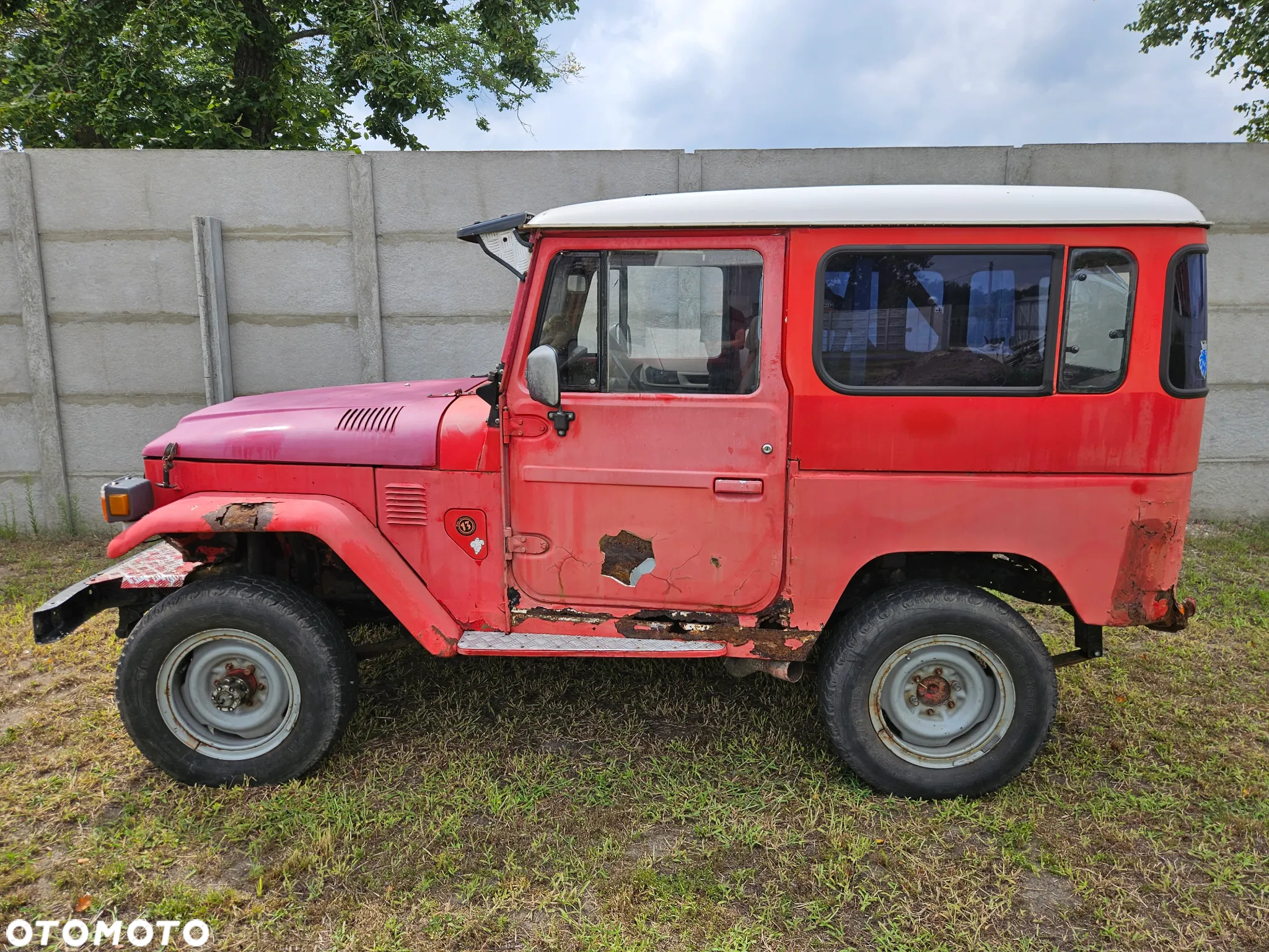 Toyota Land Cruiser - 2