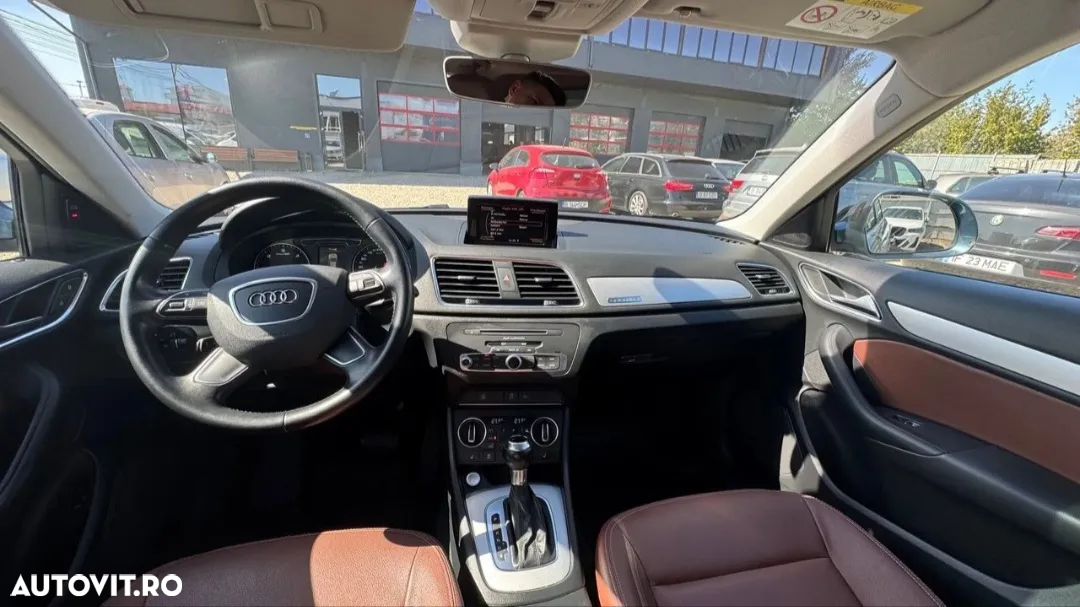 Audi Q3 2.0 TDI Quattro S tronic - 32