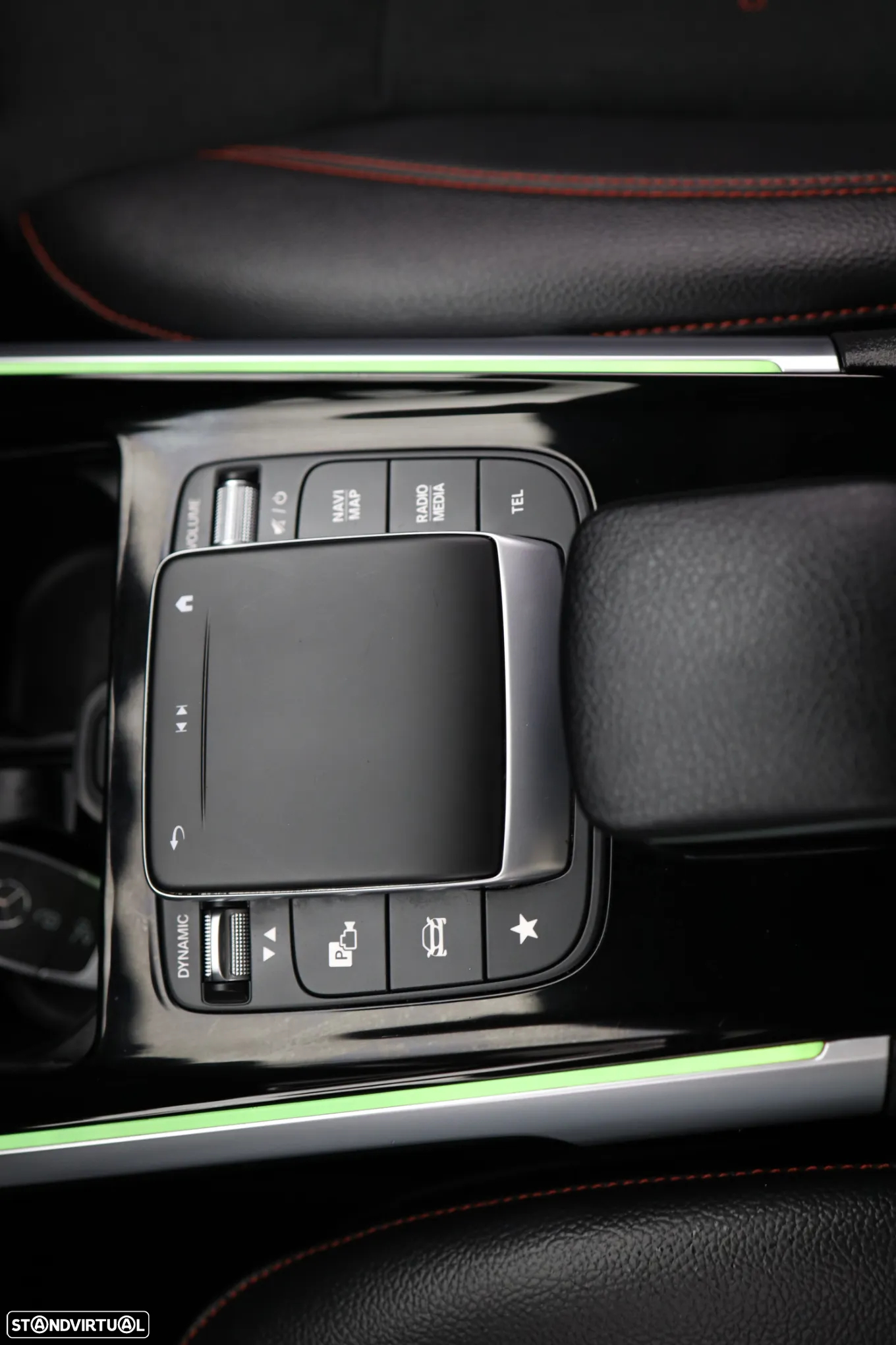 Mercedes-Benz GLB 200 d AMG Line - 19