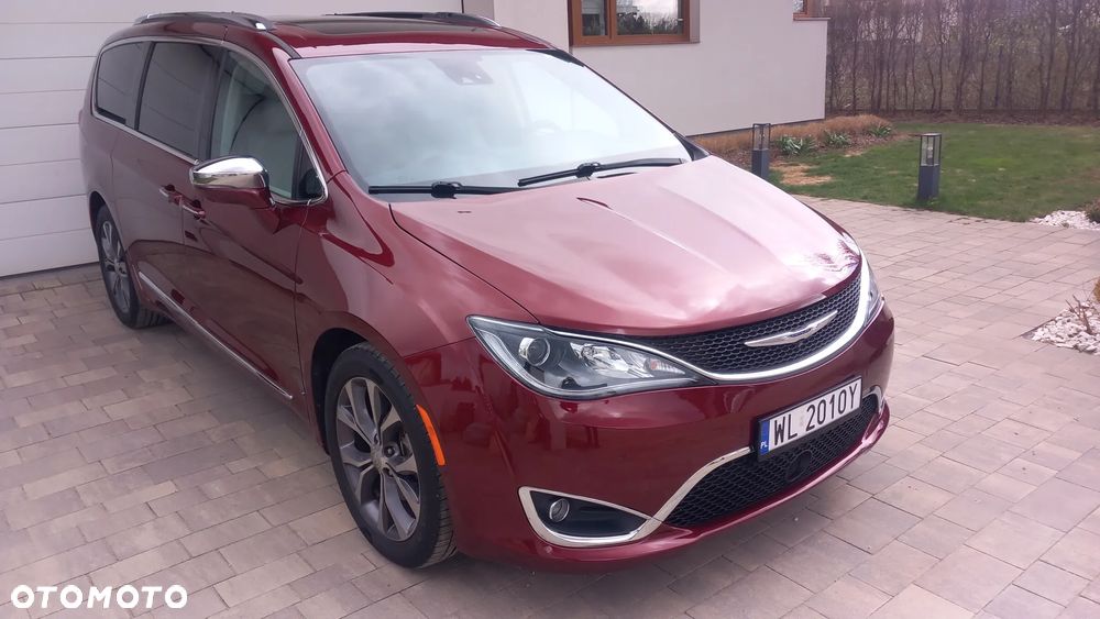 Chrysler Pacifica - 3