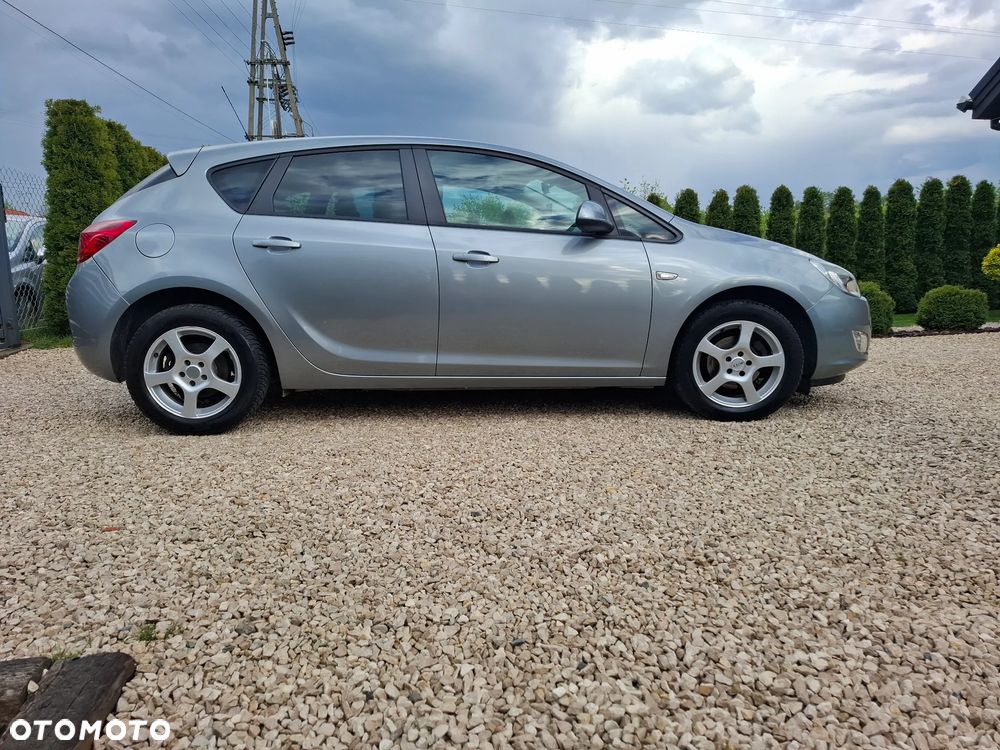 Opel Astra 1.4 Turbo Innovation - 14
