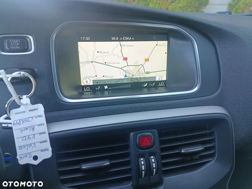 Volvo V40 D4 Momentum - 11