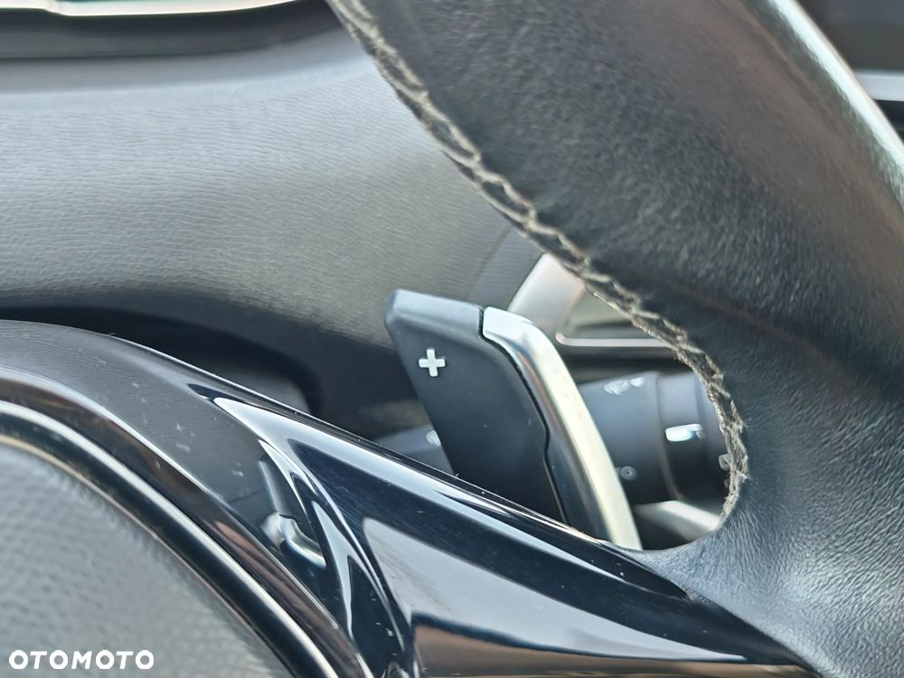 Peugeot 5008 PureTech 130 EAT8 Stop & Start Allure Pack - 24