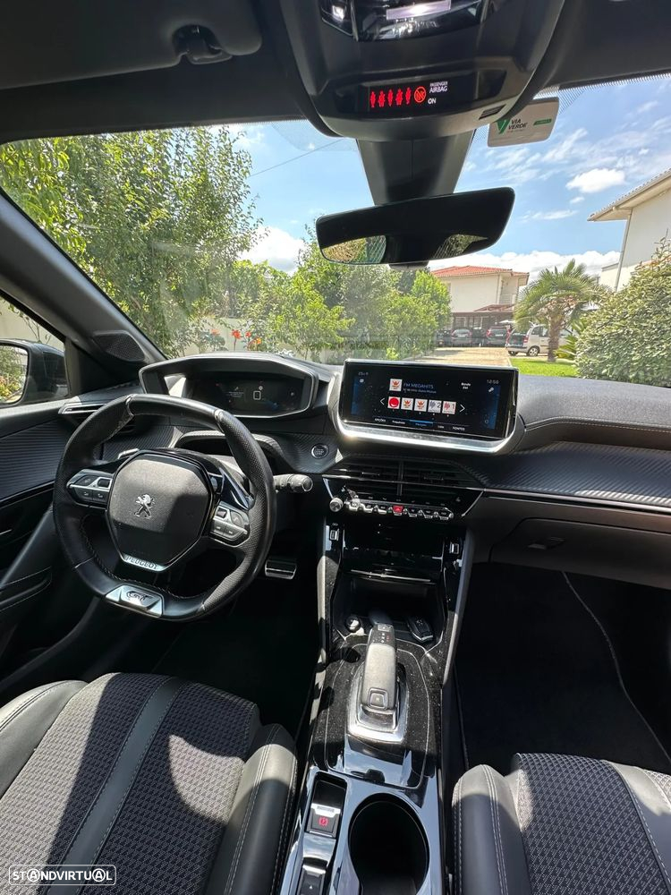 Peugeot 208 1.2 PureTech GT Line EAT8 - 6