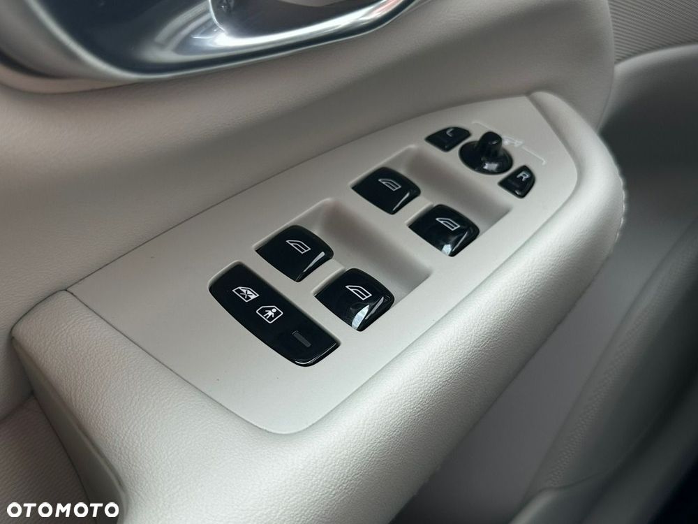 Volvo XC 90 - 27