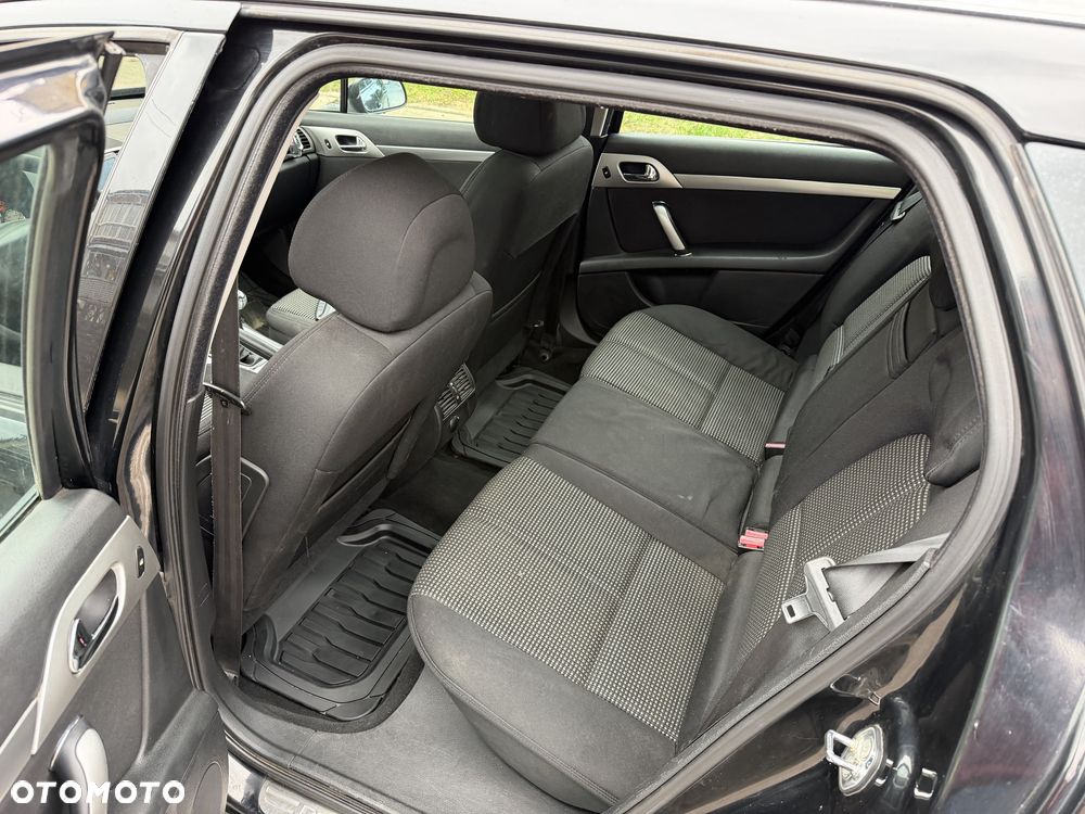 Peugeot 407 - 8