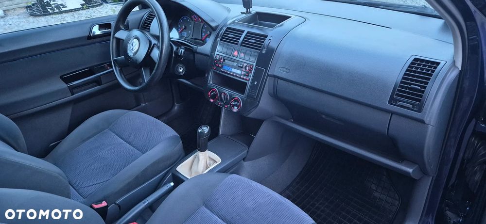 Volkswagen Polo 1.2 Tour - 11