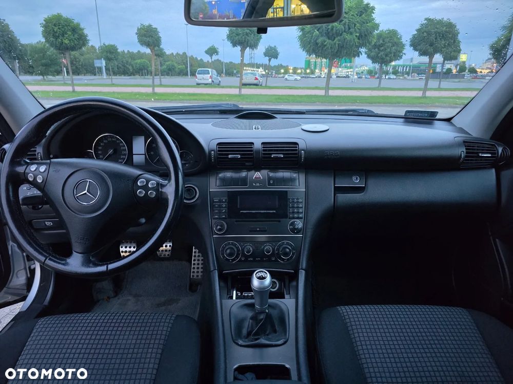 Mercedes-Benz Klasa C 180 Kompressor - 9