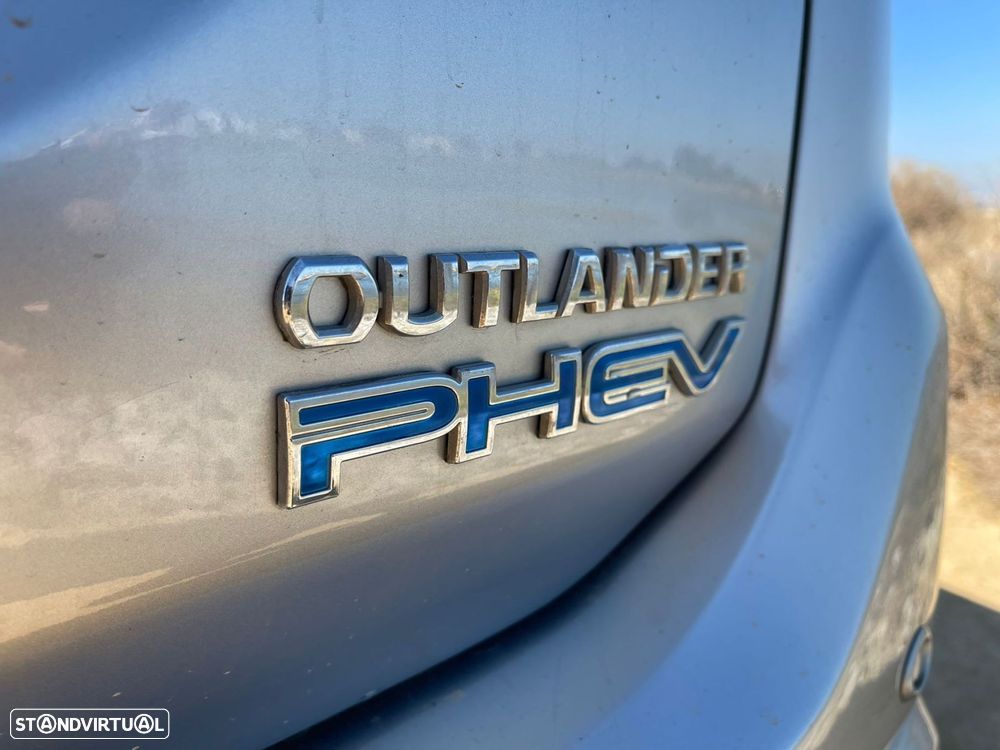 Mitsubishi Outlander - 6