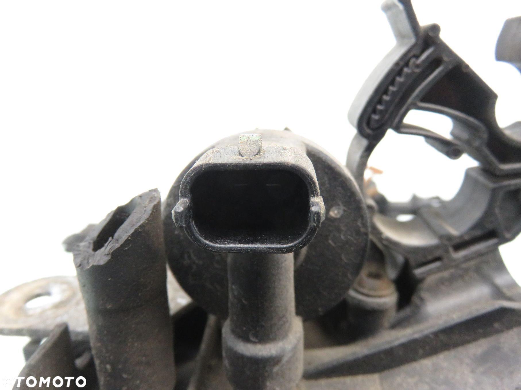 KOLEKTOR SSĄCY OPEL CORSA D 1.2 55557906 0280600063 12575467 - 2