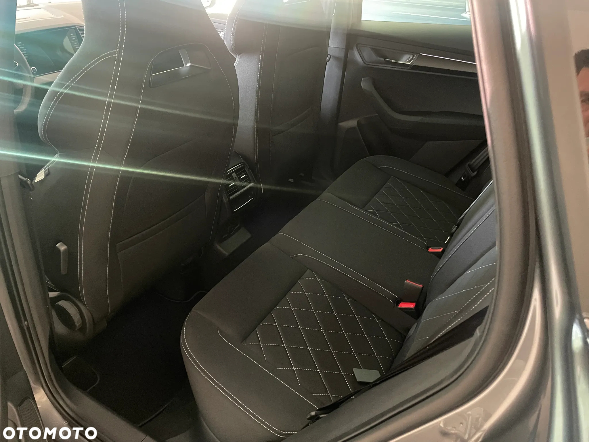 Skoda Karoq 1.5 TSI ACT Sportline DSG - 5