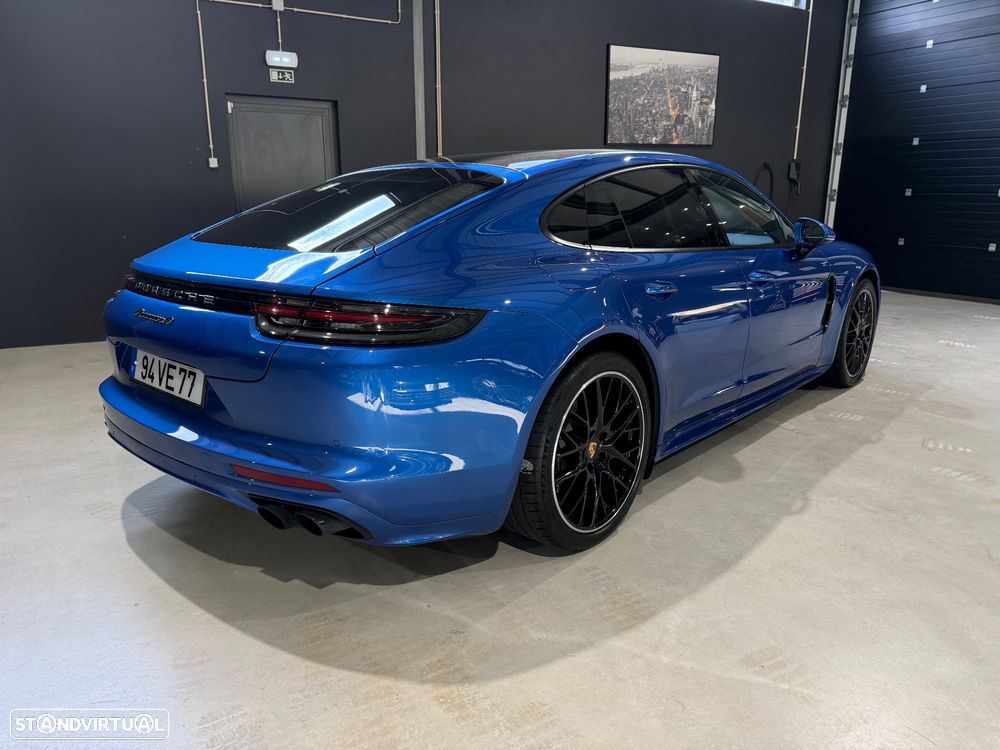 Porsche Panamera 4 E-Hybrid - 10
