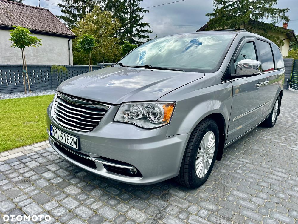 Chrysler Town & Country 3.6 Limited - 1