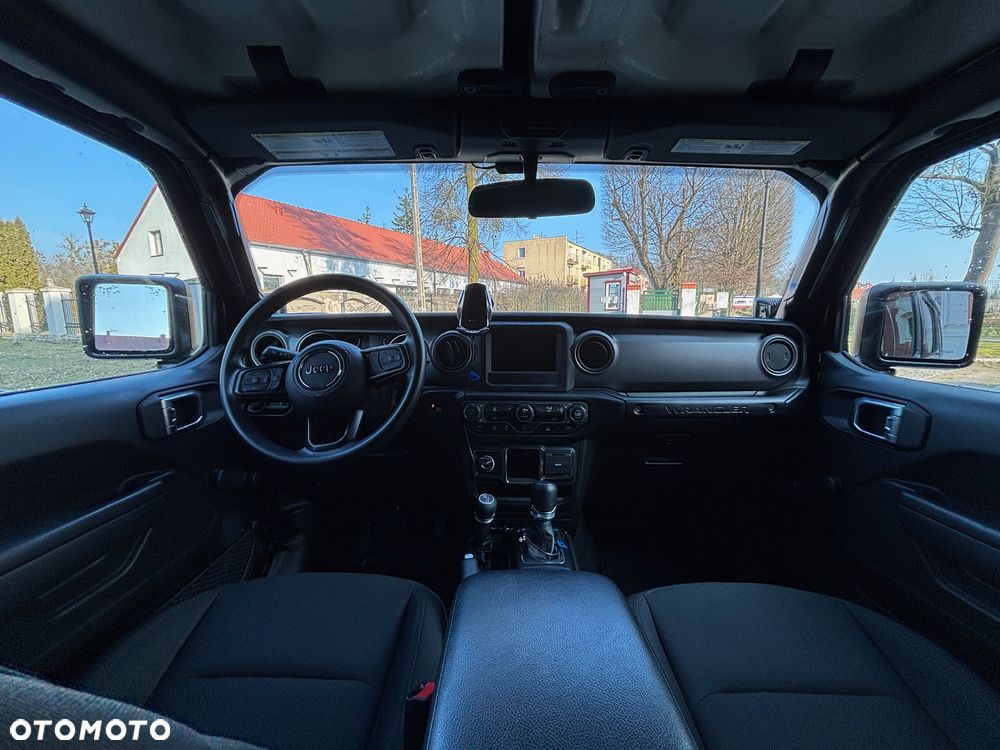 Jeep Wrangler Unlimited GME 2.0 Turbo Sahara - 33