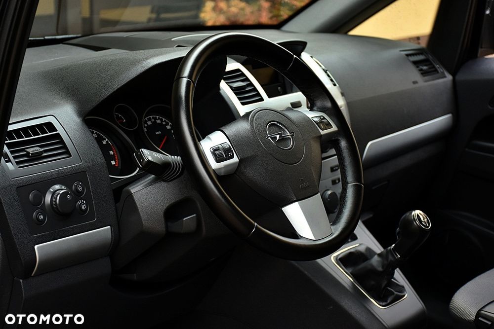 Opel Zafira 1.8 Edition 111 Jahre - 17