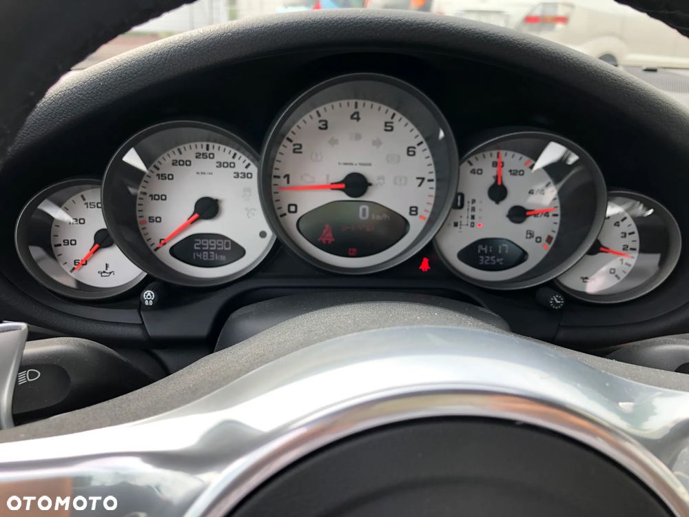 Porsche 911 Carrera 4S PDK - 18