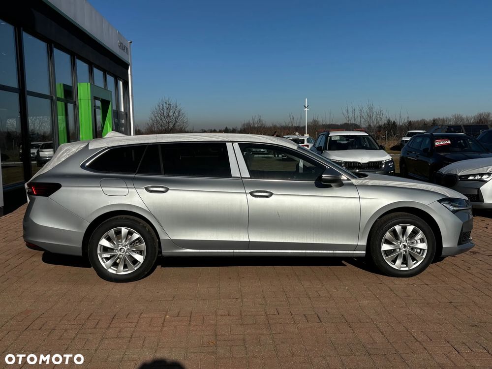 Skoda Superb 2.0 TDI SCR 4x4 Edition 130 DSG - 5
