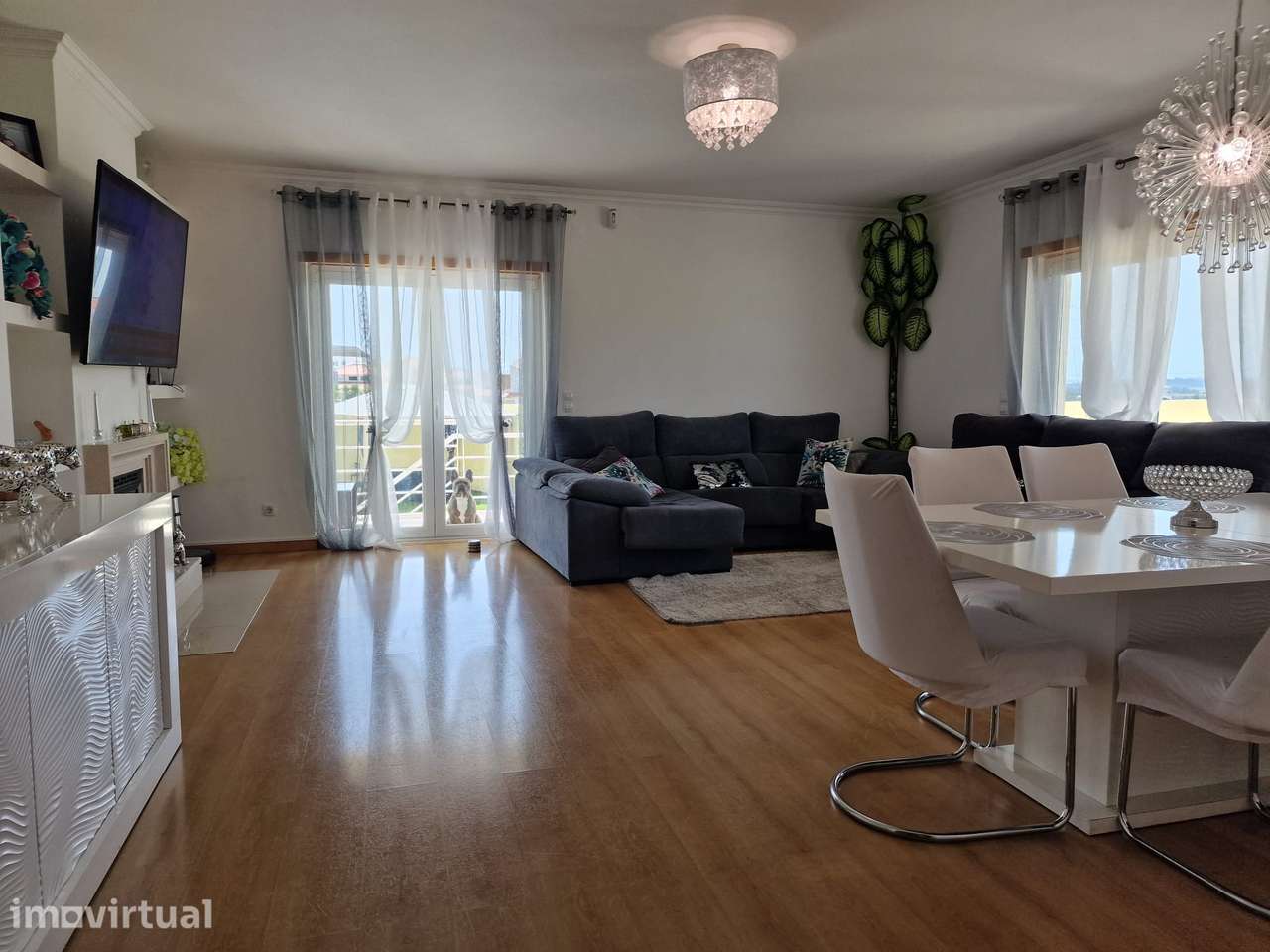 Moradia T4 com Piscina, Jacuzzi e Garagem | Sintra - Grande imagem: 4/24