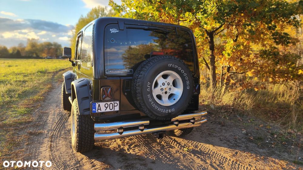 Jeep Wrangler - 10