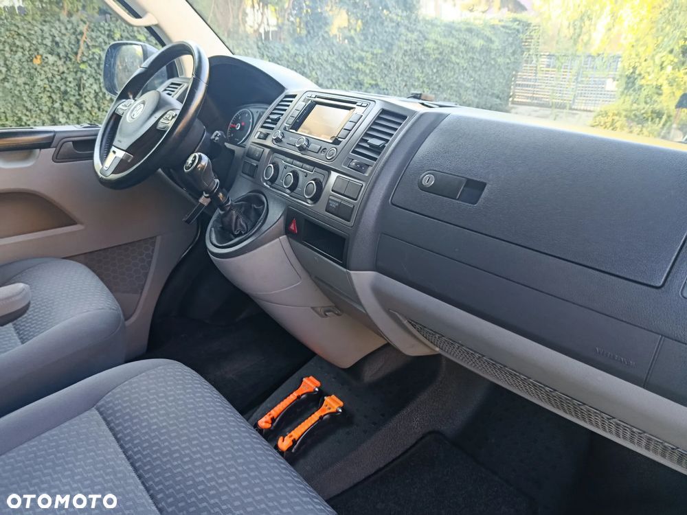 Volkswagen Transporter - 11