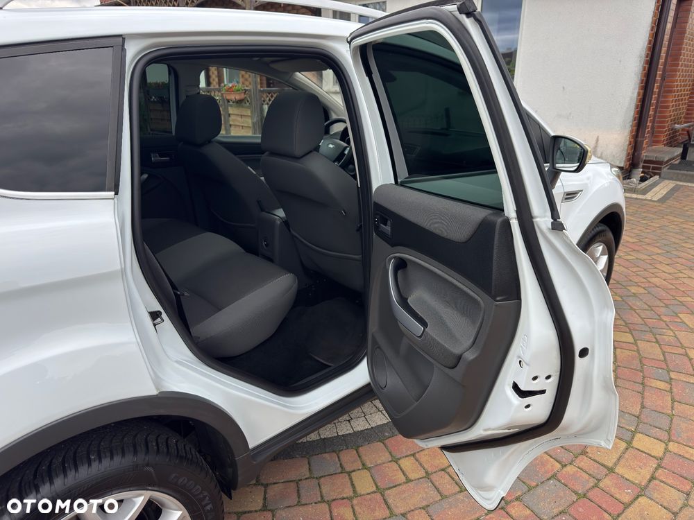 Ford Kuga - 24
