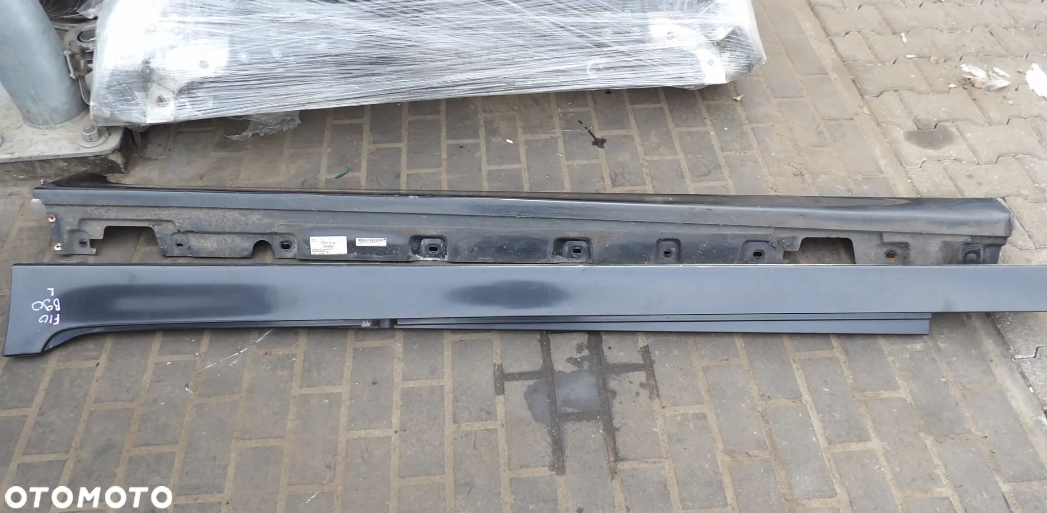 BMW - F10 - KOLOR B90 - LISTWY PROGOWE - PRAWA/LEWA - CENA ZA 1 SZT  - 7320772  7207091 - 1