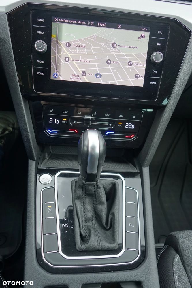 Volkswagen Passat 2.0 TDI EVO Business DSG - 21