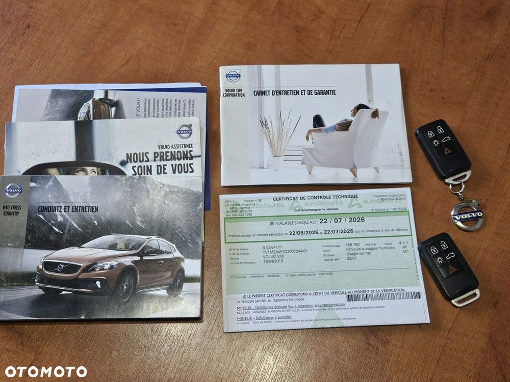 Volvo V40 Cross Country - 33