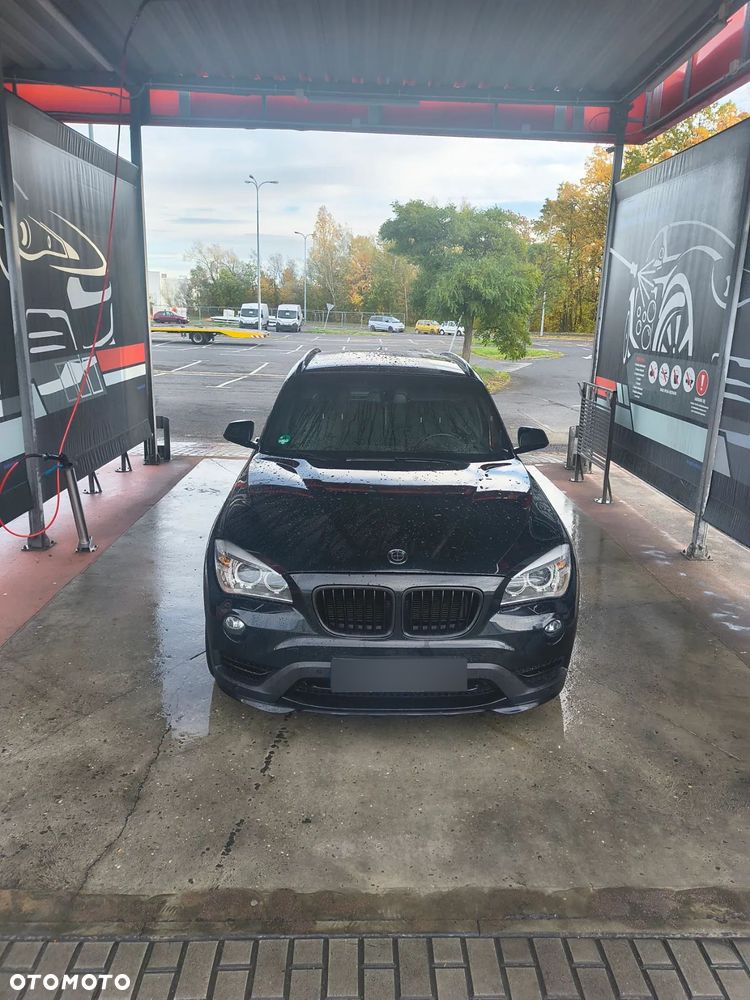 BMW X1 sDrive18d Sport Line - 1