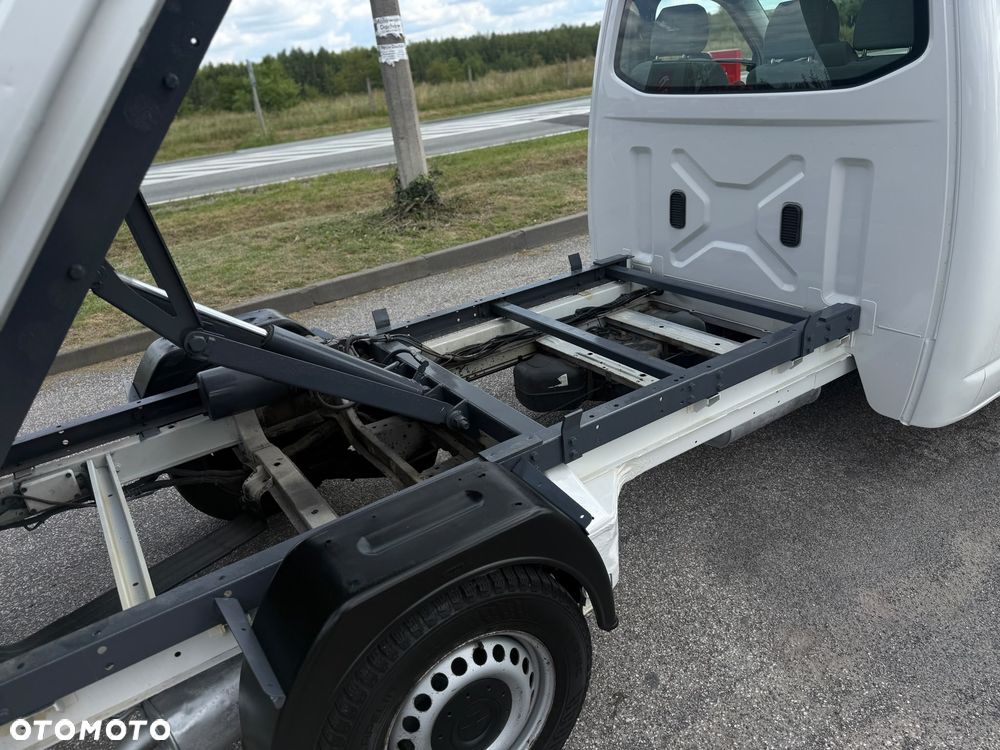 Volkswagen Transporter - 12