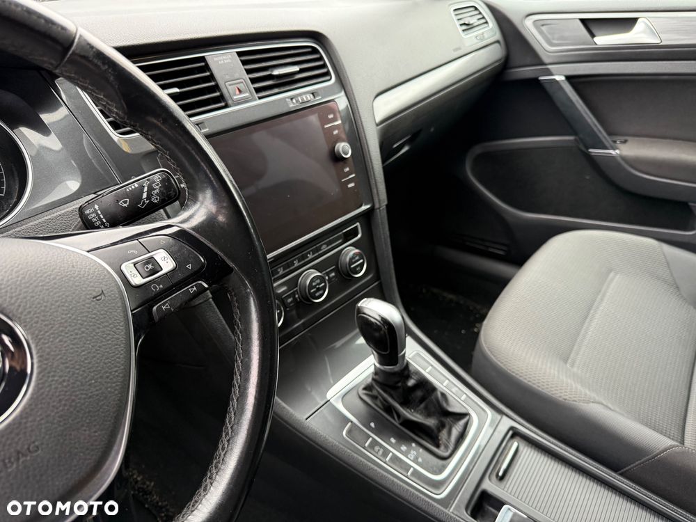 Volkswagen Golf - 7
