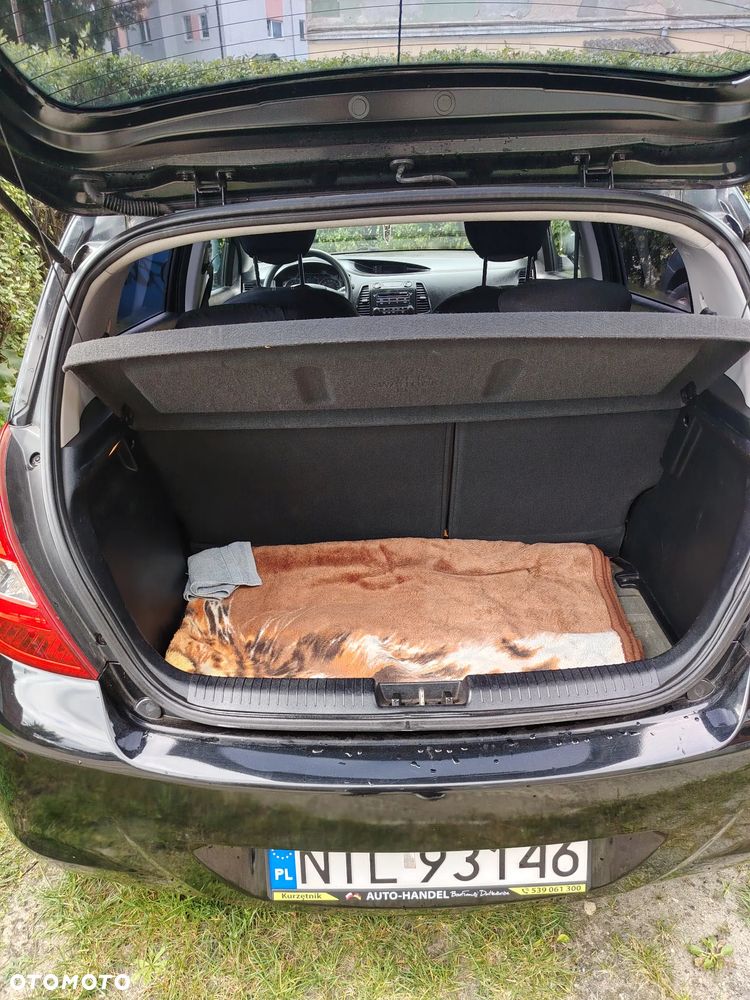 Hyundai i20 - 13