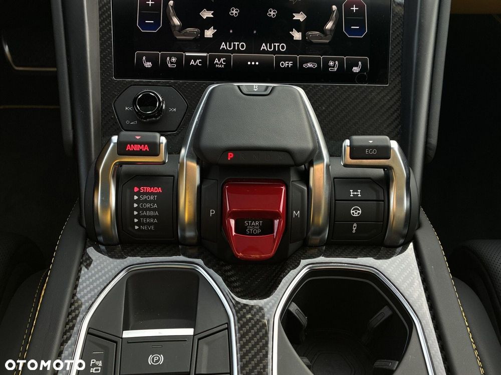 Lamborghini Urus - 13