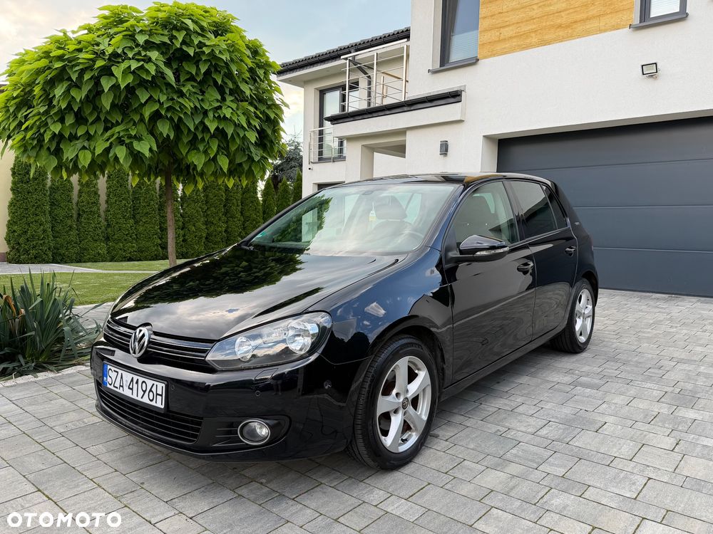 Volkswagen Golf - 1