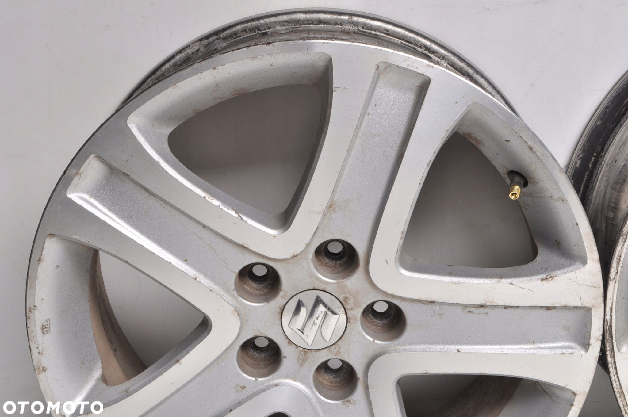 SUZUKI GRAND VITARA II FELGI ALUMINIOWE R17" 6.5J 5X114.3 ET45 66J0 - 7