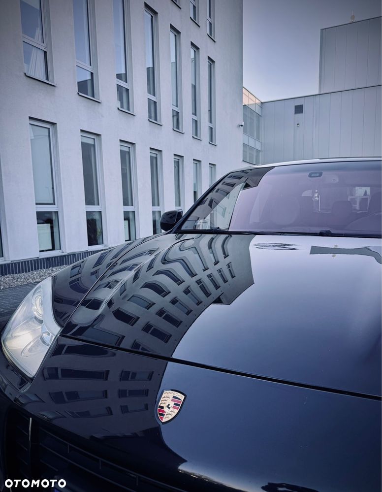 Porsche Cayenne - 4