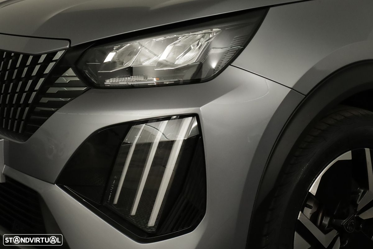Peugeot 2008 1.2 PureTech Allure EAT8 - 6