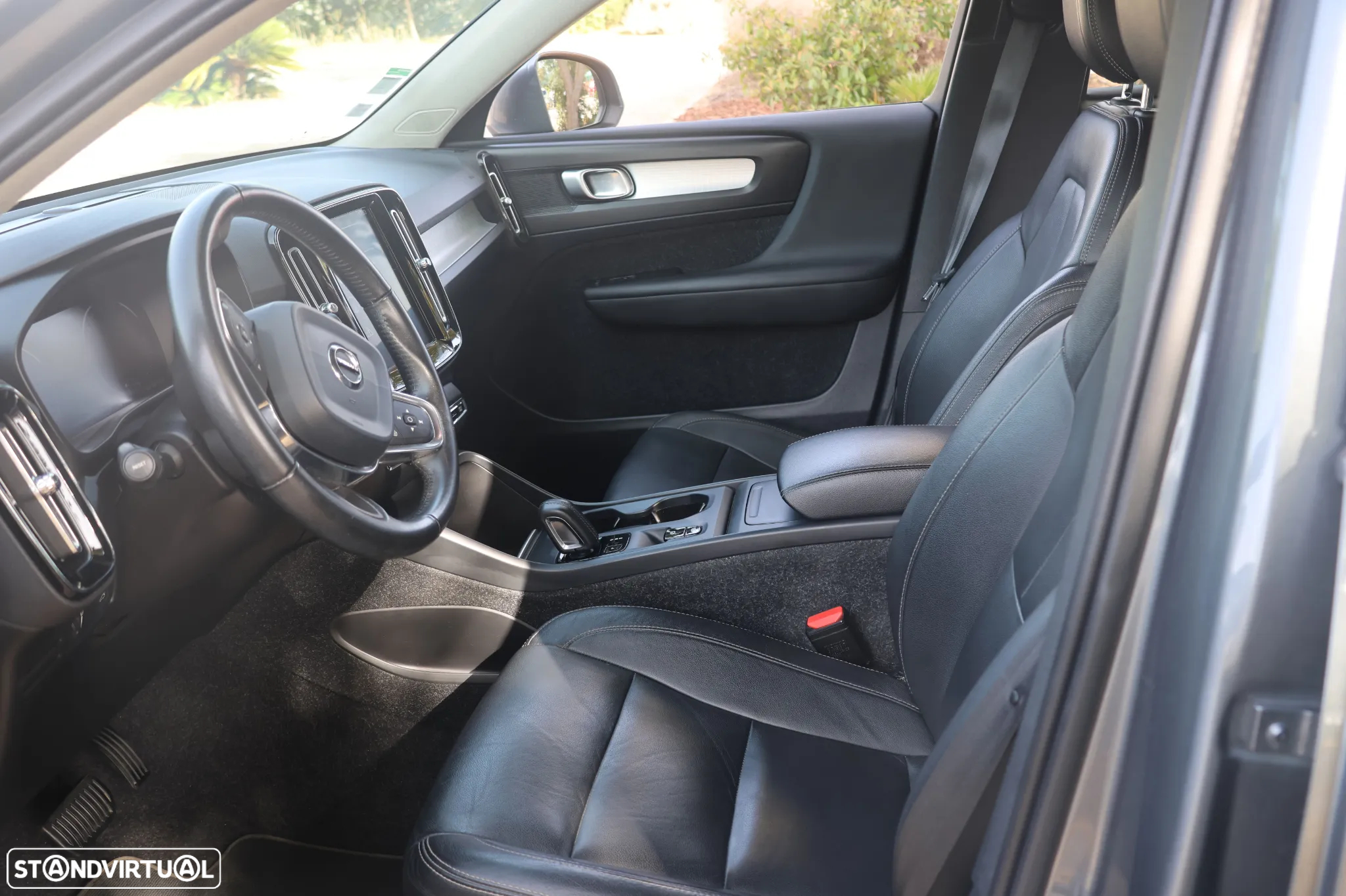 Volvo XC 40 2.0 D3 Momentum Geartronic - 11