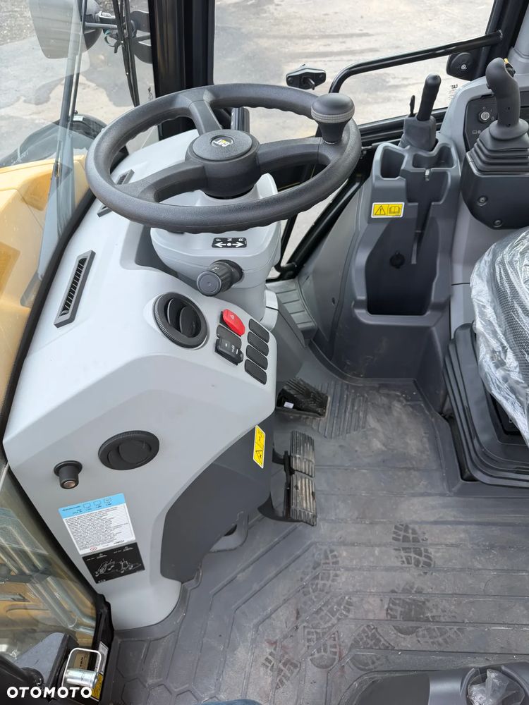 Caterpillar 444F - 5