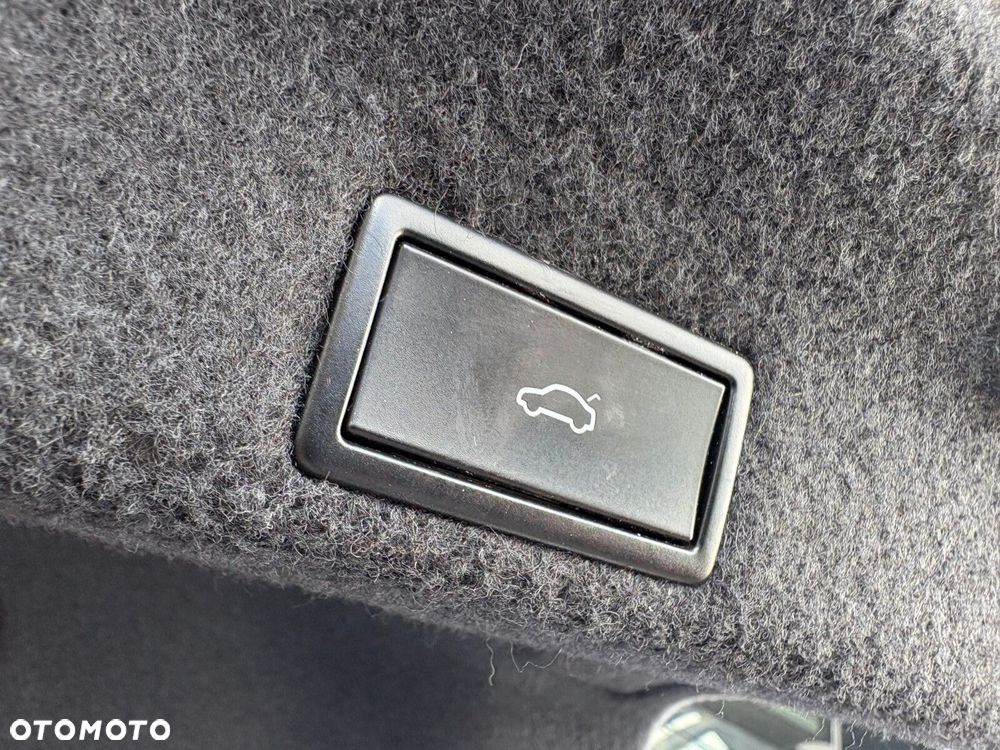 Volkswagen Passat - 21
