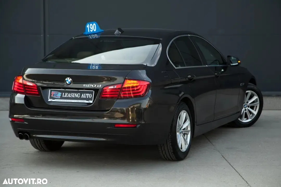 BMW Seria 5 520d AT - 9