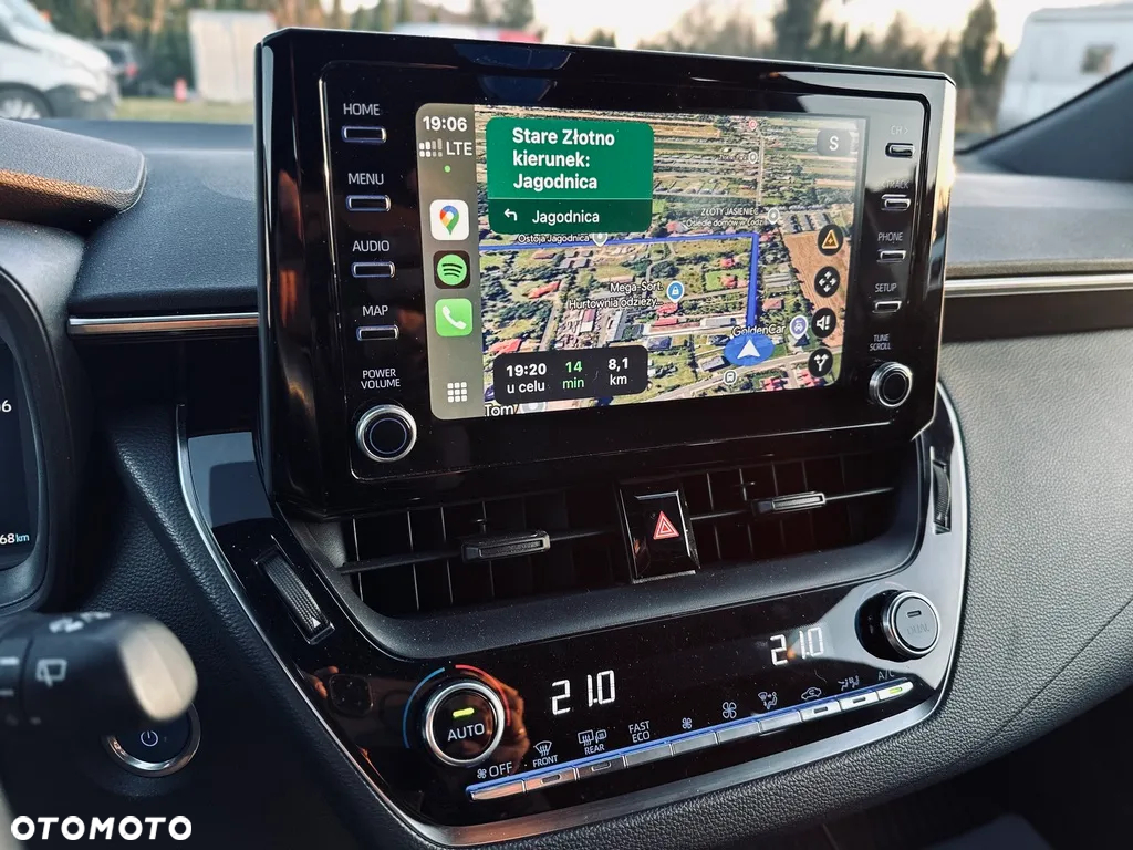 Toyota Corolla 1.8 Hybrid Comfort - 28