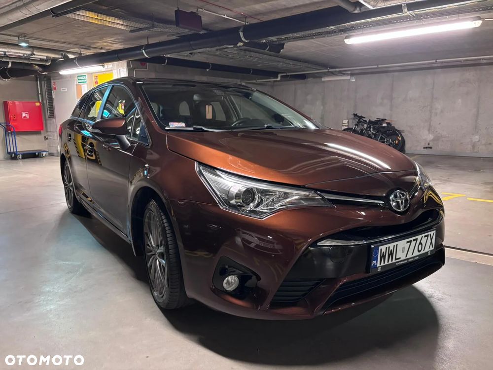 Toyota Avensis 1.8 Premium - 3